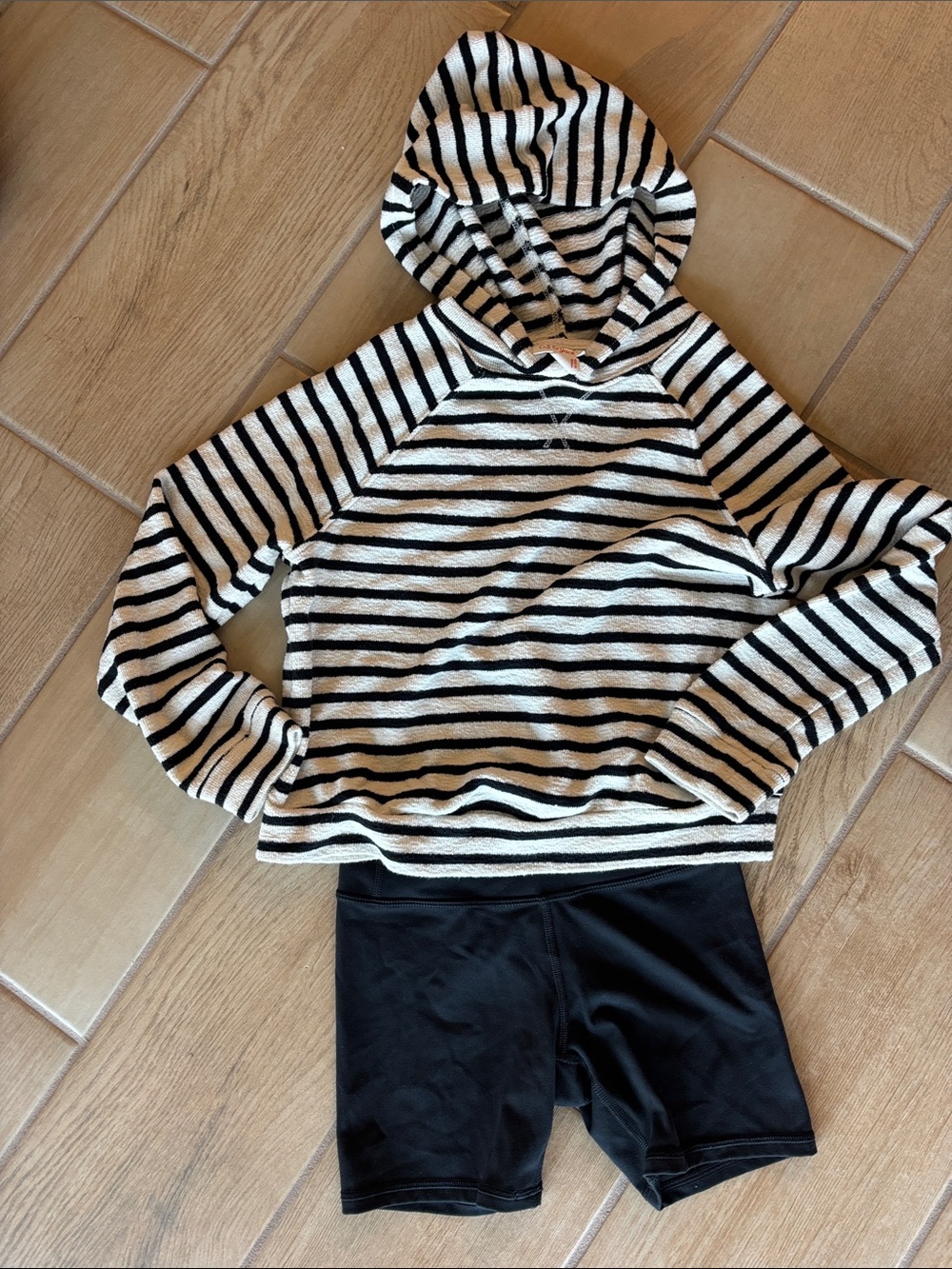 Cat & Jack Black and White Striped Hooded Pullover with biker shorts size 8